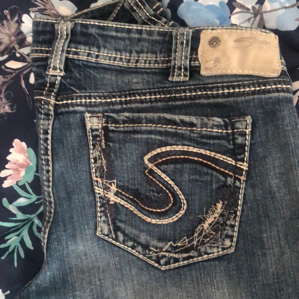 Silver Jeans - Picture 2 of 5